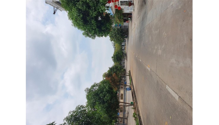 BÁN GẤP LÔ ĐẤT DT KHỦNG SÁT ĐƯỜNG LÊ VĂN CHÍ. NGÃ TƯ THỦ ĐỨC. 4 TỶ.