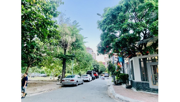 5x24m KDC Nam Long Q7 - 4 tầng mới đẹp - view công viên - giá 16.79 tỷ
