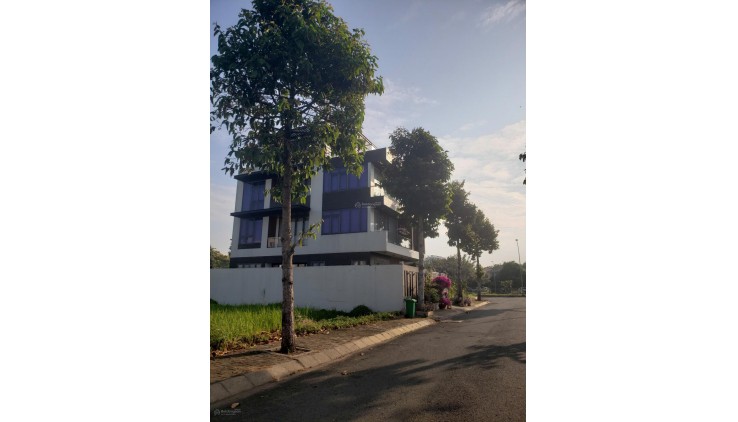 Bán đất biệt thự Quận 9 Không gian sống đẳng cấp, đầu tư lợi nhuận cao.
