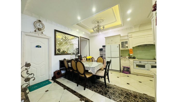 8x18,5m khu biệt thự Tấn Trường - P Phú Thuận Q7 - 4 tầng cực đẹp - giá 25.9 tỷ