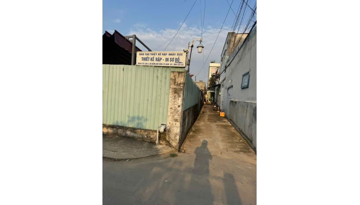 Chính chủ bán nhà lô góc 2 mặt tiền siêu đẹp diện tích 300m2 tại Hóc Môn, HCM