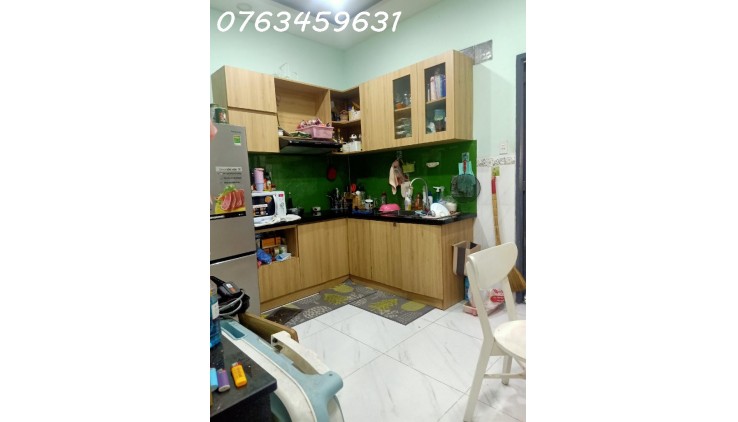 NTK-25.2-360
NHÀ CHUẨN ĐẸP-NGUYỄN SƠN-44,2 M2-2 PN-2PWC- HẺM RỘNG 3M