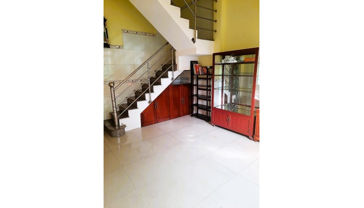 Cho thuê nhà nguyên căn 1T1L 1PN 65m2 FULL NỘI THẤT đường 28 - Linh Đông
