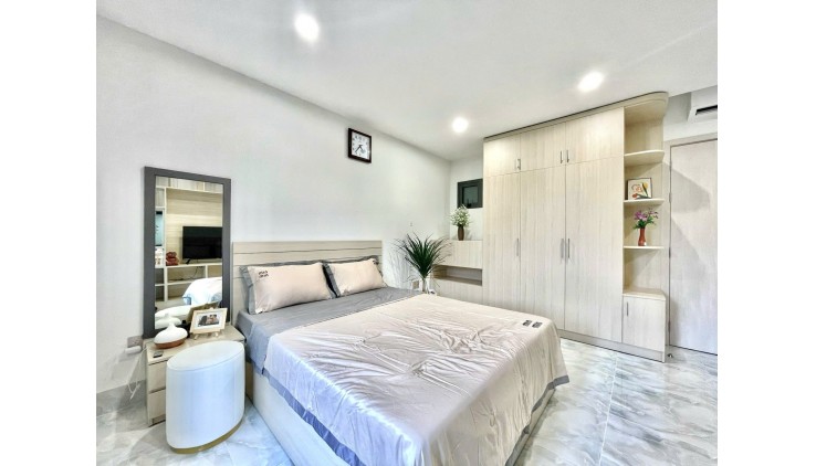 Bán nhà MT 90 Bùi Thị Xuân, Bến Thành, Quận 1
