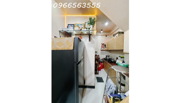 Quận 4 - 5 Tầng,  hoàn công, khu dân cư hiện hữu, hẻm thông , Giá bán 3.9 tỷ tl