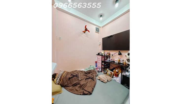 Quận 4 - 5 Tầng,  hoàn công, khu dân cư hiện hữu, hẻm thông , Giá bán 3.9 tỷ tl