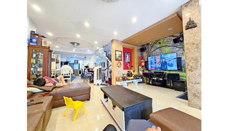 Mặt tiền đường số 5 KDC Trung Sơn 6x20 đúc 5 tầng chỉ 21 tỷ