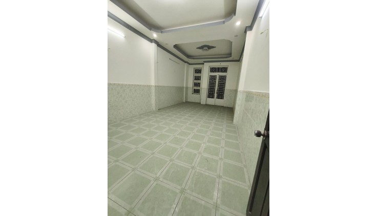 Mặt tiền Tạ Quang Bửu 4x16 đúc 5 tầng chỉ 17 tỷ 5
