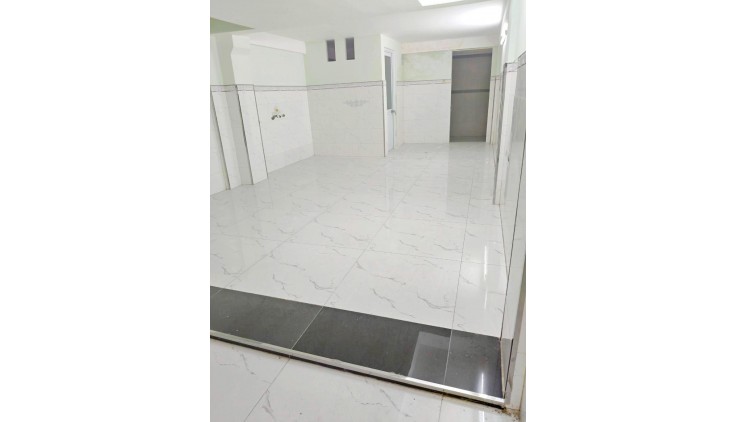 Mặt tiền Tạ Quang Bửu 4x20 đúc 5 tầng 293m2 chỉ 19 tỷ