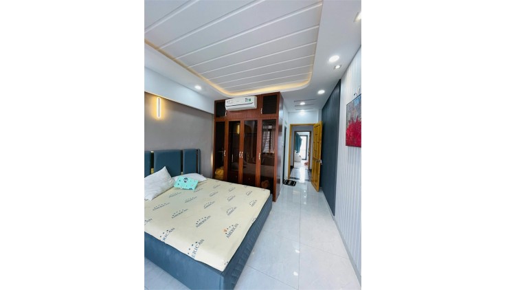 Nhà 5 Tầng đường Bùi Quang Là, Hẻm 6m thông, gần Emart Phan Huy Ích, giá 7.43 tỷ