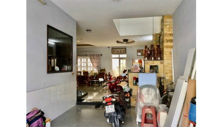 Biệt Thự Mặt Tiền Đường Số 10, P. Linh Đông. 8x20m, 3 Tầng, Tặng Nội thất, chỉ 16 tỷ