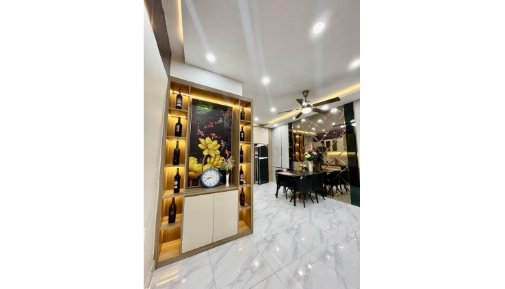 ***KHU VIP QUẬN 5 - NGUYỄN TRÃI 3 TẦNG- NHÀ ĐẸP Ở NGAY CHỈ 12TY TL