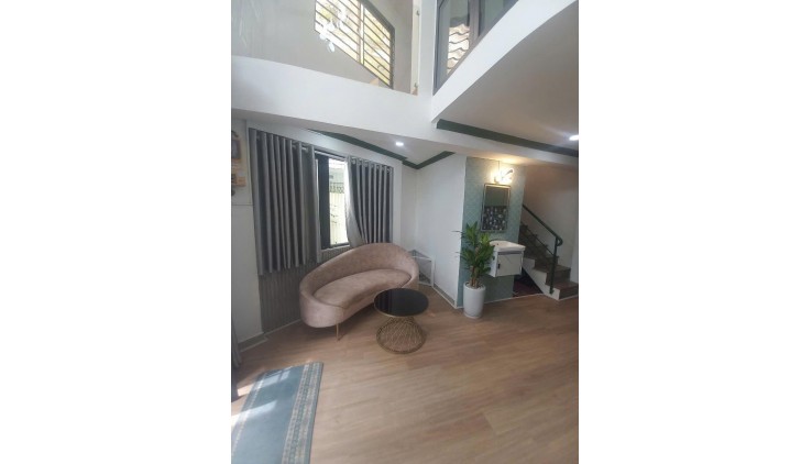 *QUẬN 5Nhà Hẻm Ôtô, Vị Trí Đẹp, Gần Đường 3Tầng BTCT Vào Ở Ngay.  
Thuê 11Tr-,Xíu 4Tỷ
