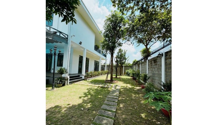Siêu phẩm Biệt Thự 878m2 có 20 tỷ Bùi Công Trừng Hóc Môn Hồ Chí Minh
