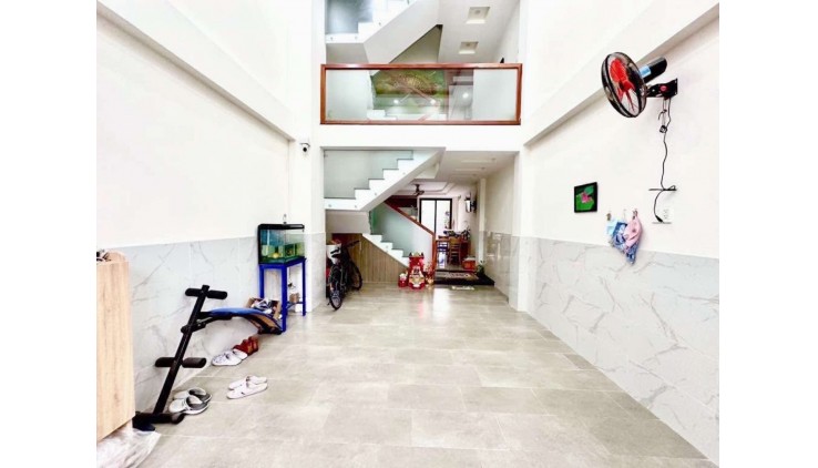 Bán nhà 55m2-5tang Lê Thị Riêng , đường 8m , liền kề UBND Q12 , 6 tỷ 0932030061
