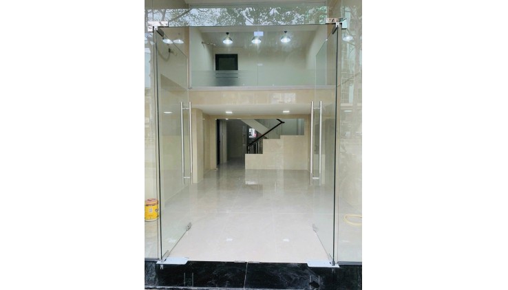 *Chỉ Hơn 30Tỷ, Mặt Tiền KD Vị trí Đắc Địa Trần Hưng Đạo Q1,72m,5Tầng,5PN-Sổ Nở Hậu