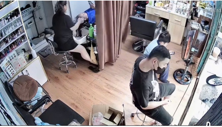 SANG NHANH SALON TÓC - NAIL CÓ GÁC Ở LẠI TẠI BÌNH TÂN