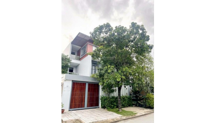 Bán nhanh biệt thự Tấn Trường 9x18m ngay gần Phú Mỹ Hưng