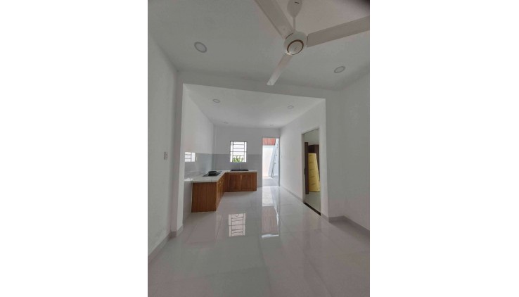 CHỦ NGỘP QUÁ NGỘP NHÀ CẤP 4 MỚI TINH, HẺM XE TẢI, NGANG KHỦNG 8.6M, NGAY TRƯỜNG NGUYỄN THỊ NUÔI - BAO ĐẦU TƯ - CHỈ HƠN 20Tr/M2.