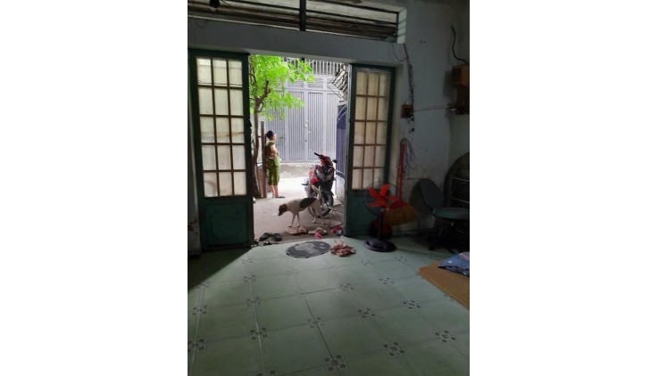 BÁN NHÀ CẤP 4 - Ô TÔ NGỦ NHÀ - ĐƯỜNG VƯỜN LÀI, AN PHÚ ĐÔNG QUẬN 12 - 64M2 (4 x 16) - VỊ TRÍ ĐẸP GIÁP GÒ VẤP - NHỈNH 4 TỶ.