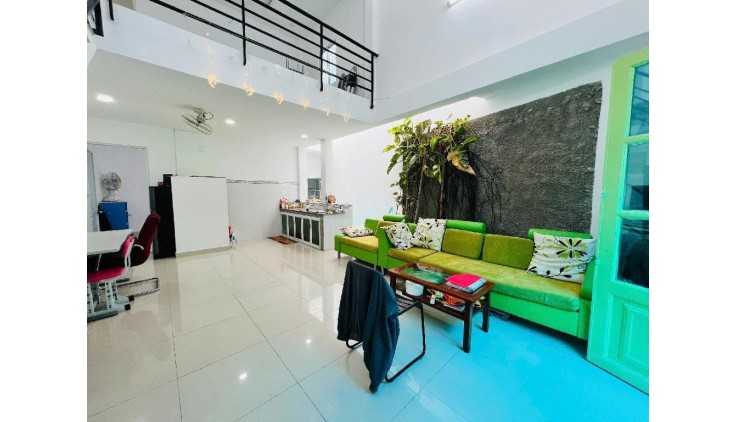 NHÀ ĐẸP Ở NGAY - HẺM NHỰA Ô TÔ GẦN KDC HIỆP THÀNH CITY - 71M2 (5 x 14), NỞ HẬU, 2 TẦNG, 3 PN - CHỈ HƠN 3 TỶ.