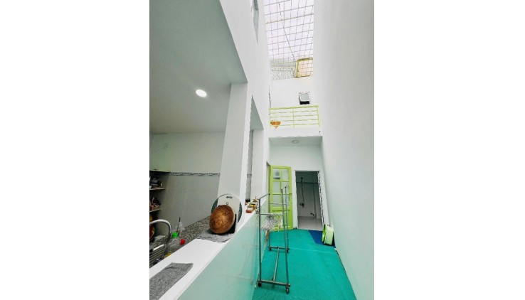 NHÀ ĐẸP Ở NGAY - HẺM NHỰA Ô TÔ GẦN KDC HIỆP THÀNH CITY - 71M2 (5 x 14), NỞ HẬU, 2 TẦNG, 3 PN - CHỈ HƠN 3 TỶ.