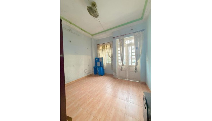 BÁN NHÀ MẶT TIỀN NGAY TRUNG TÂM QUẬN 12 - 4 TẦNG, HƠN 104M2 (4 x 26), GẦN NGÃ TƯ TÔ KÝ - GIÁP GÒ VẤP, TÂN BÌNH - KHÁCH THÍCH LÀ CHỐT - CHỈ NHỈNH 7.9