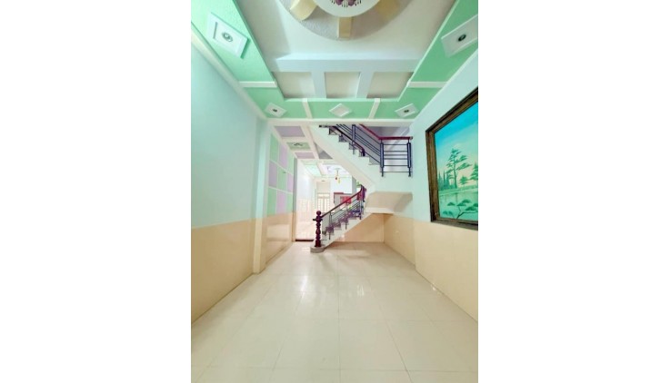 BÁN NHÀ MẶT TIỀN NGAY TRUNG TÂM QUẬN 12 - 4 TẦNG, HƠN 104M2 (4 x 26), GẦN NGÃ TƯ TÔ KÝ - GIÁP GÒ VẤP, TÂN BÌNH - KHÁCH THÍCH LÀ CHỐT - CHỈ NHỈNH 7.9