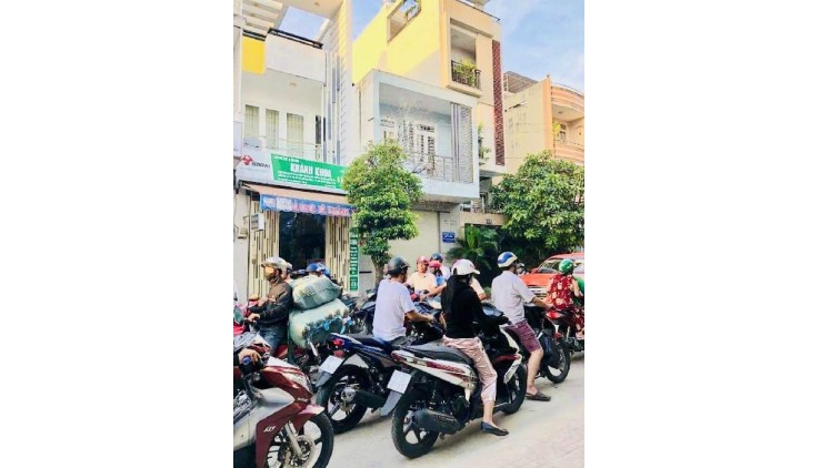 VỊ TRÍ KINH DOANH ĐỈNH - GẦN TRƯỜNG HỌC CÁC CẤP - 3 TẦNG - 86M NHỈNH 12 TỎI