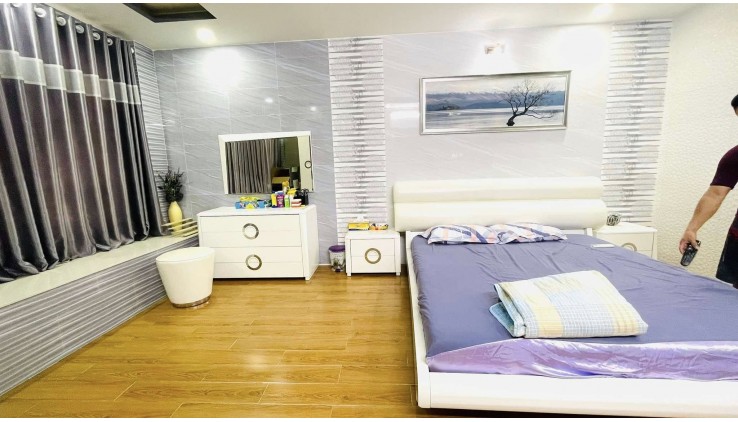 Nhà Mặt Tiền Thụt Đường Kỳ Đồng Quận 3 Phường 9.