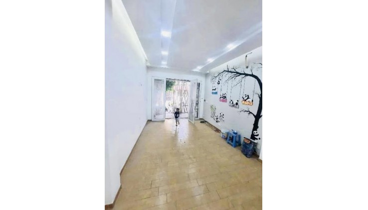 VỊ TRÍ KINH DOANH ĐỈNH - GẦN TRƯỜNG HỌC CÁC CẤP - 3 TẦNG - 86M NHỈNH 12 TỎI