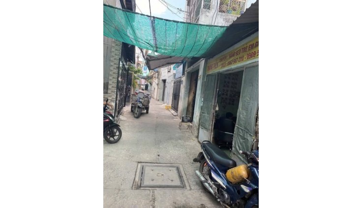 Nhà Đường Lạc Long Quân Phường 10 Quận Tân Bình.