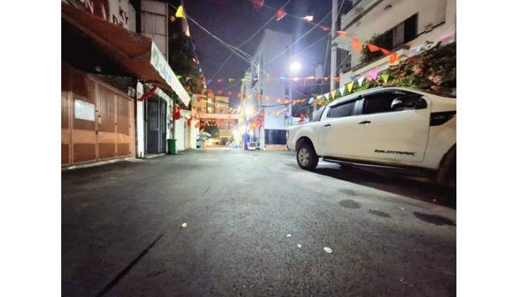 Nhà Mặt Tiền Thụt Đường Kỳ Đồng Quận 3 Phường 9.