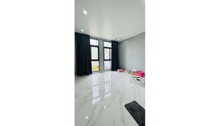 Nhà Siêu Phẩm Ôtô Ngủ Trong Nhà Đường Hòa Hưng Quận 10 Phường 13.