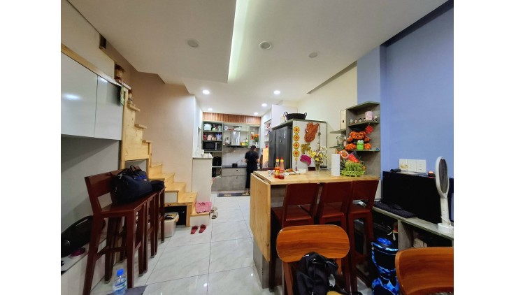 Nhà Mặt Tiền Thụt Đường Kỳ Đồng Quận 3 Phường 9.