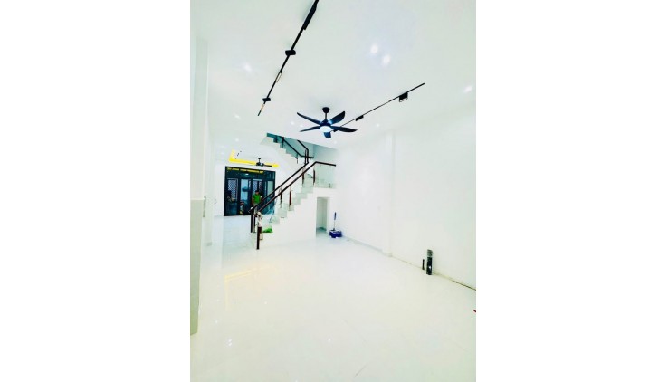 NHÀ MỚI 64M2 NỞ HẬU - 3PN - HẺM XE HƠI ĐỖ CỬA - NGAY GẦN AEON NHỈNH 5 ĐỒNG