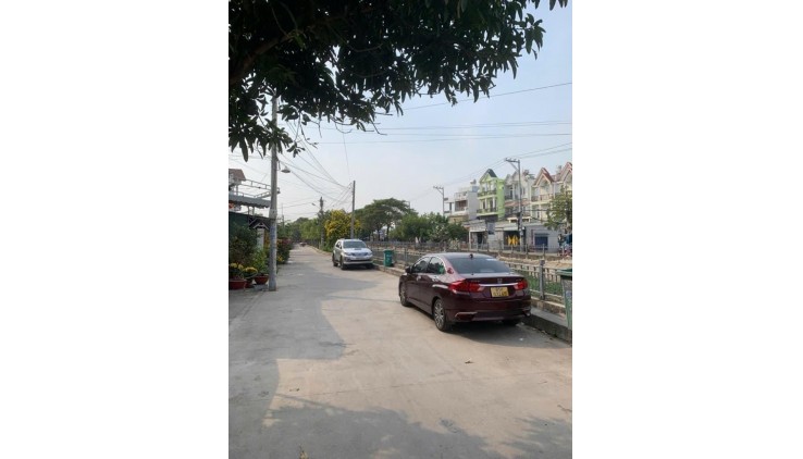 MẶT TIỀN KINH DOANH GẦN CHỢ THẠNH XUÂN - 114M2 (5x25), NHÀ CẤP 4 CÓ 2 PN VÀ DÃY TRỌ SẴN DÒNG TIỀN - CHỈ HƠN 6 TỶ.