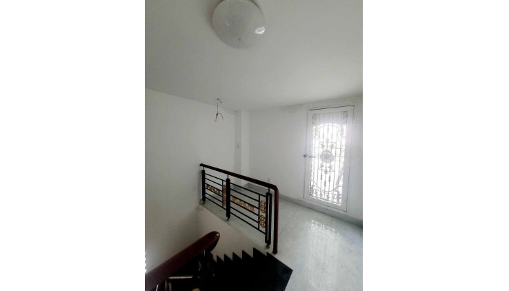 Nhà Hẻm Ôtô Đường Nguyễn Hiền Phường 4 Quận 3.