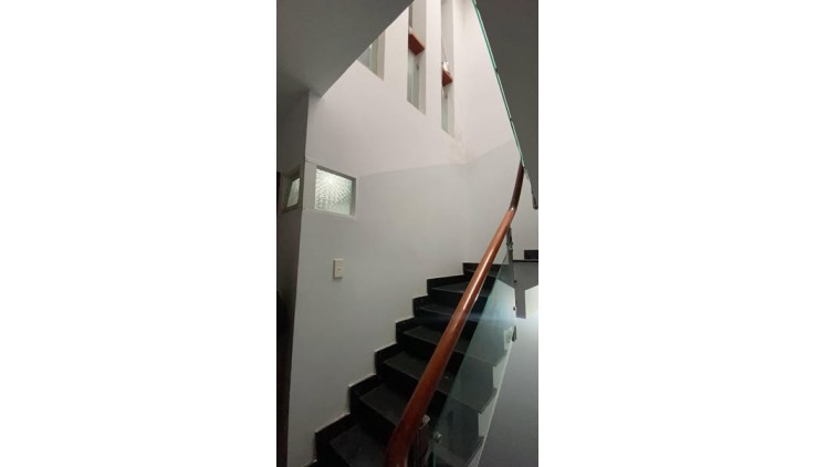 Nhà Hẻm Ôtô Đường Phan Đình Phùng Phường 17 Quận Phú Nhuận.