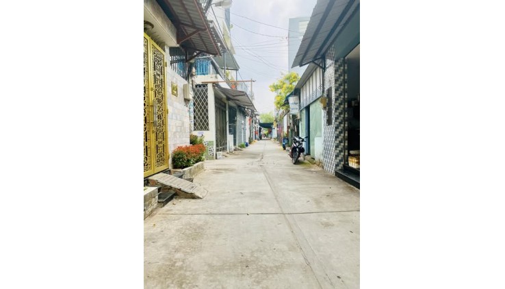 1 KHÔNG 2 -  GIÁP AEON TÂN PHÚ - HẺM Ô TÔ - 2 TẦNG - 85M NGANG 5 NHỈNH 4 TỶ.