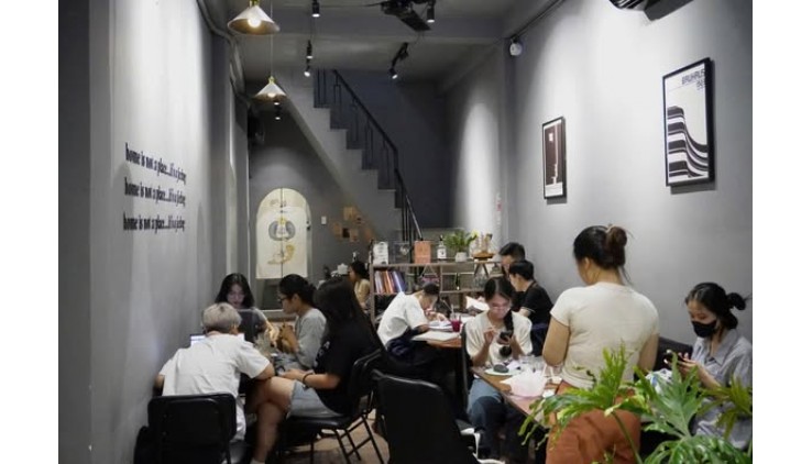 Quận Bình Thạnh ! HOT HOT ! Sang Quán Cafe Khu Sinh Viên -WorkShop , Máy Lạnh VP, Tel : 0977661171 ( chính chủ )