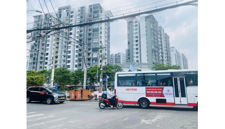 NGAY AEON TÂN PHÚ - HẺM XE HƠI TRÁNH - NHÀ MỚI 60M - 2 TẦNG NHỈNH 5 TỶ