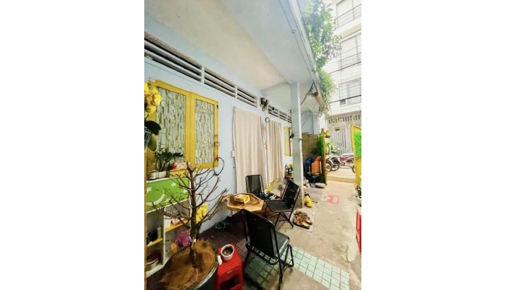 GẦN ĐHCT - HXH ĐỖ CỬA - 60M NGANG 5 - 2 TẦNG - 5PN - SẴN DÒNG TIỀN NHỈNH 5 TỶ