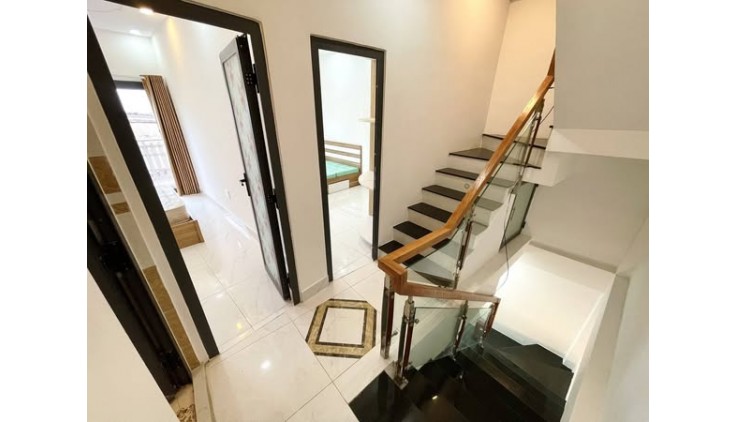 Nhà Biệt Thự Đường Nguyễn Bặc Quận Tân Bình Phường 3.