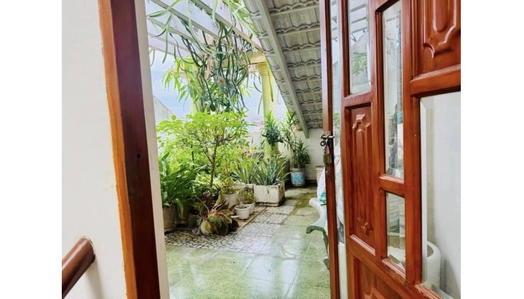 MẶT TIỀN KINH DOANH KHU BÀN CỜ HỌ LÊ - 4 TẦNG - 4.2X18.5 NỞ HẬU NHỈNH 11 ĐỒNG