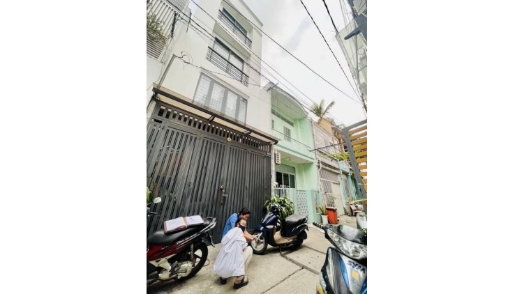 GẦN ĐHCT - HXH ĐỖ CỬA - 60M NGANG 5 - 2 TẦNG - 5PN - SẴN DÒNG TIỀN NHỈNH 5 TỶ