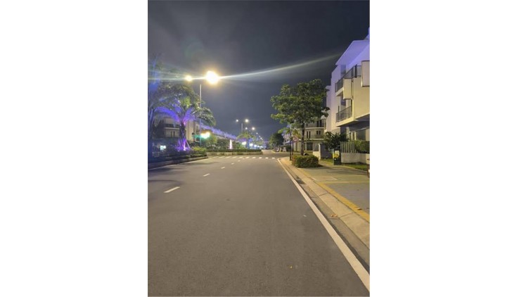 Bán nhà mặt phố Q.9, 105m², 3 tầng, 4PN, 8 tỷ, sổ đỏ