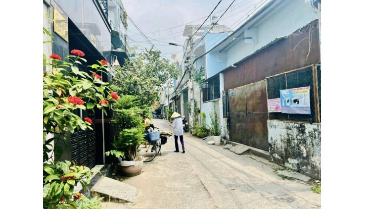 TÂY THẠNH - HXH TRÁNH THÔNG - NHÀ C4 LÔ GÓC - 110M - NGANG KHỦNG 10 CHỈ 6.x TỶ