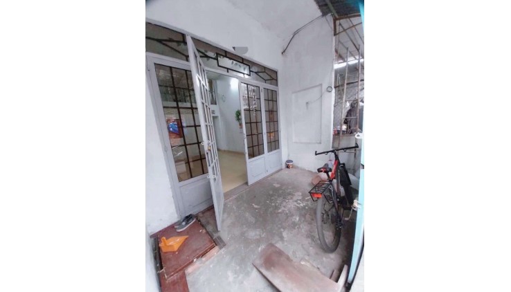 Bán nhà cấp 4 có lửng 56m2 ( 4*15 ) sát mt Hà Thị Khiêm Q12 - Ngay cầu vượt Quang Trung , hẻm 3 gác - 3 tỷ nhỉnh 0932030061