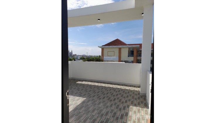 Nhà mặt phố P15-Q8 - 130m2 ngang 10m, 10 phòng ngủ - vị trí lô góc sầm uất, kinh doanh đỉnh cao